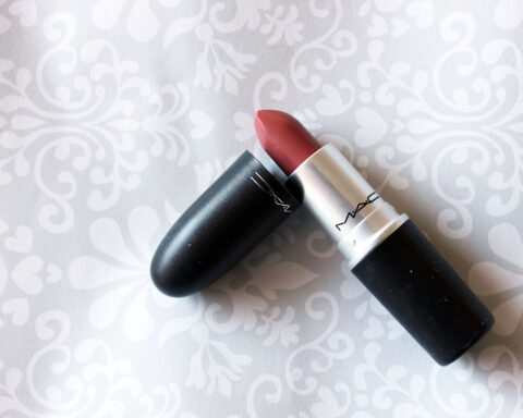 MAC Amplified Lipstick in Cosmo
