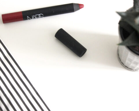 NARS Velvet Matte Lip Pencil in Consuming Red