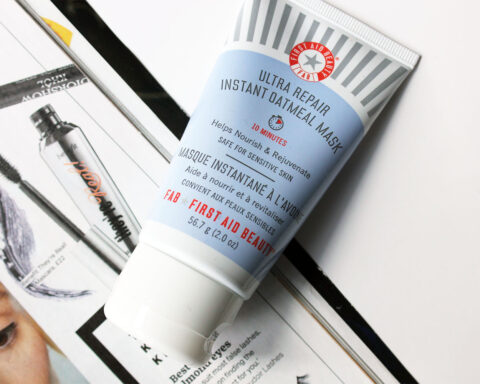 First Aid Beauty Ultra Repair Instant Oatmeal Mask