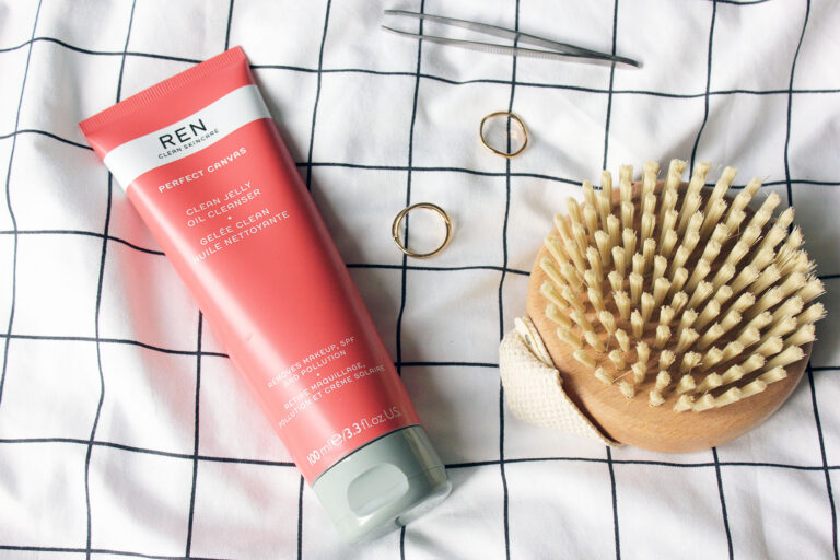 REN Perfect Canvas Clean Jelly Oil Cleanser Review - Oomph London