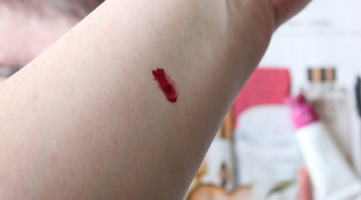 Glossier Cloud Paint in Haze Swatch