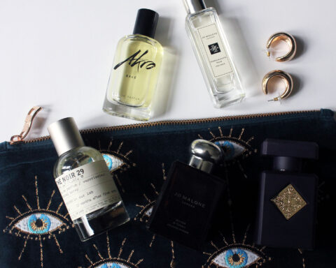 5 winter fragrances akro bake, jo malone pomegranate noir, jo malone myrrh and tonka, le labo the noir, initio atomic rose