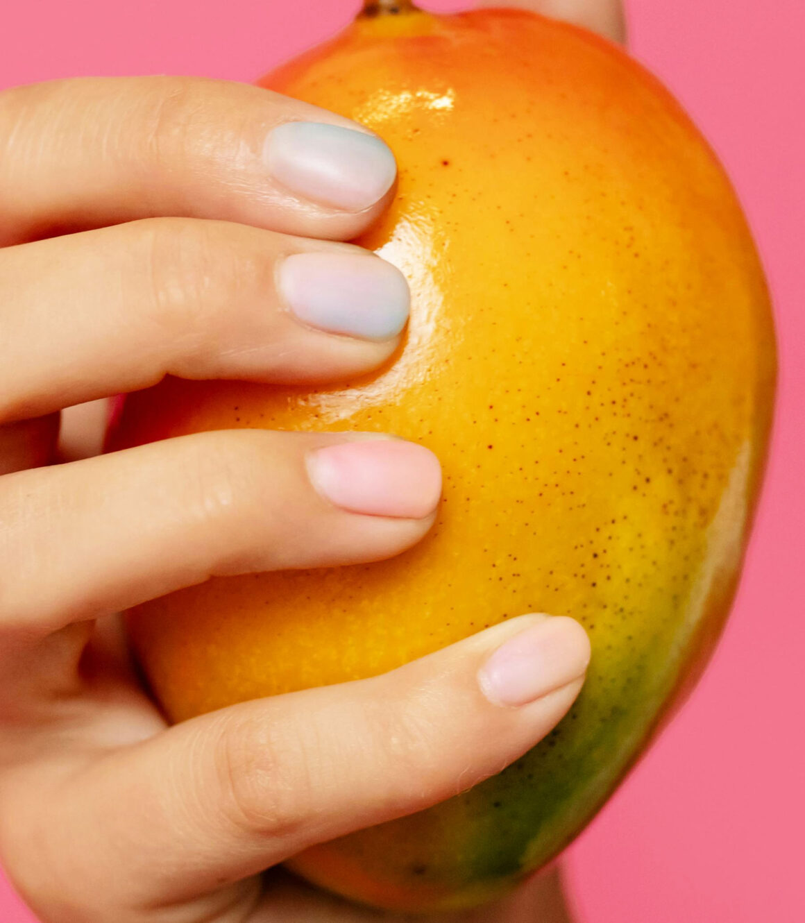 Subtle shimmer nails 2026 spring nail trend